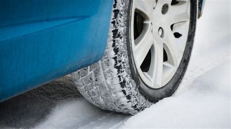 Do snow tires help on ice? 
